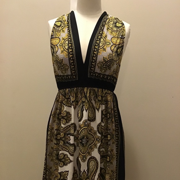 bailey blue Dresses & Skirts - NEW CONDITION,  BAILEY BLUE, SIZE MEDIUM, HALTER DRESS, BEAUTIFUL DESIGN